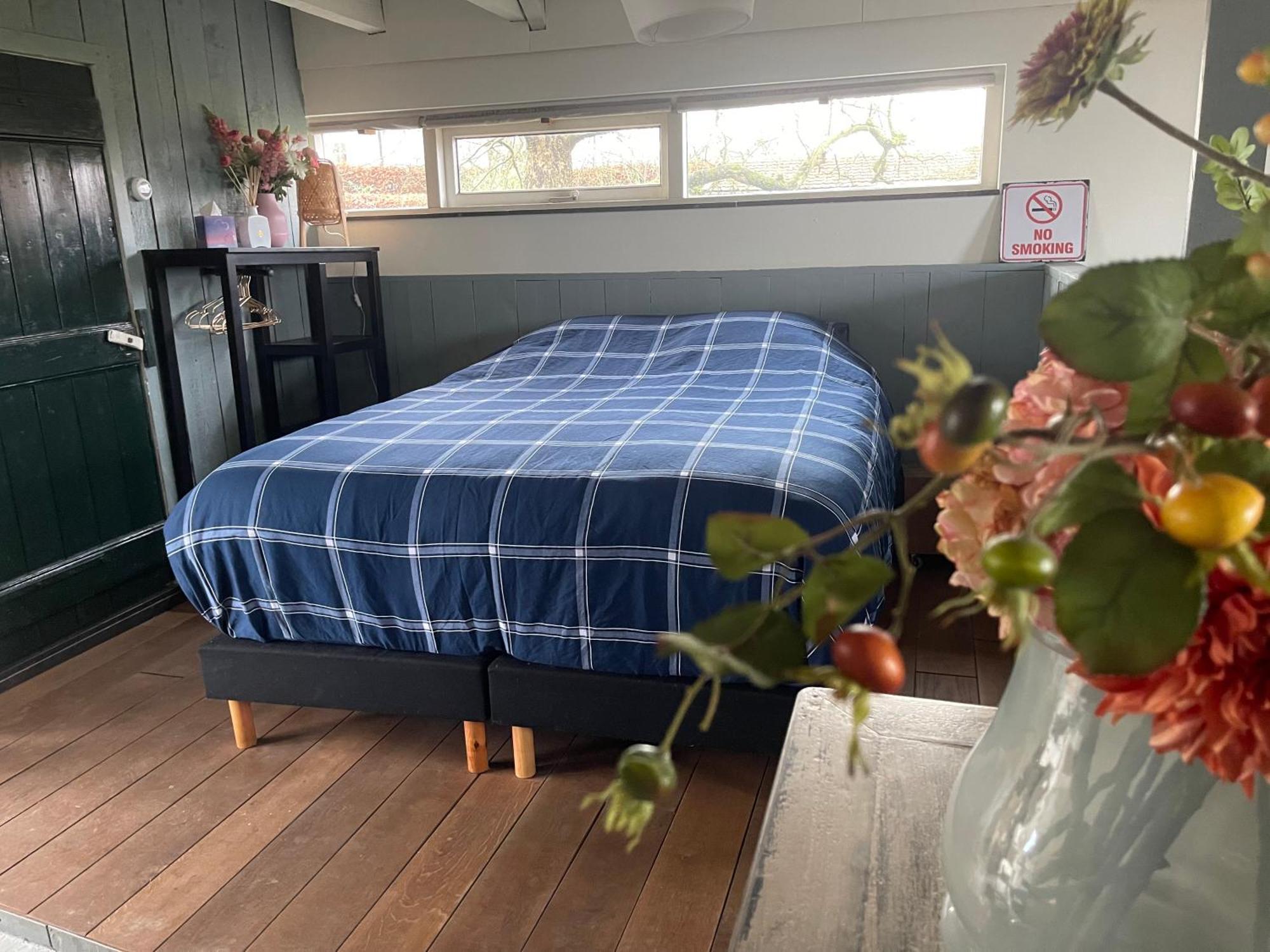 Holiday Cottage De Garage Inn Hank Екстериор снимка